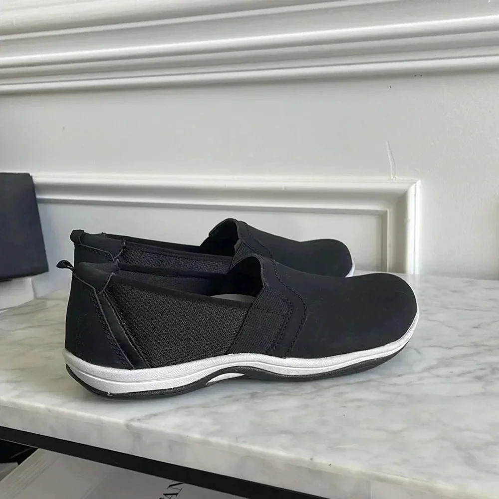 Easy Street Sport Women Mollie Slip On Sneaker Flats- Black - Picture 3 of 5